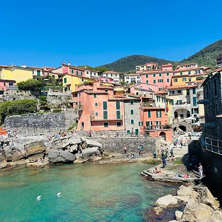 公寓 Square In Centro Citta 萨尔扎纳