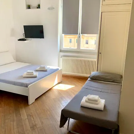 Square In Centro Citta * 萨尔扎纳