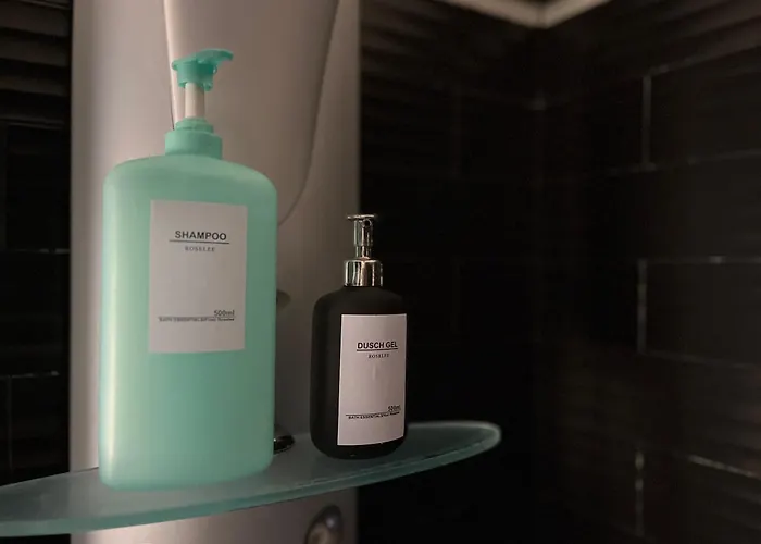 Square In Centro Citta Sarzana